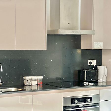 Kensington House By Solitaire Suites スラウ エクステリア 写真